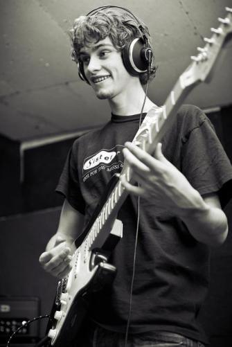 424643_10151043634086398_988890008_n